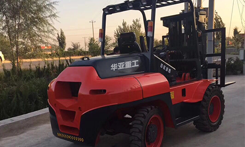 越野叉车为什么要定期保养