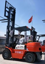 叉车司机开叉车需要注意什么…