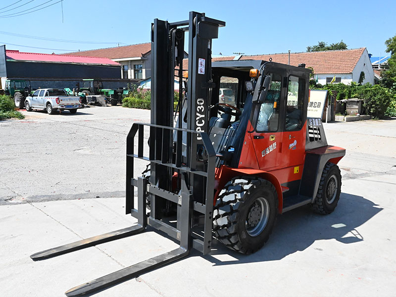 一体式叉车4吨