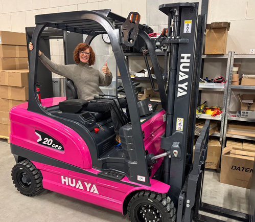 German customers were surprised when they received our electric forklift