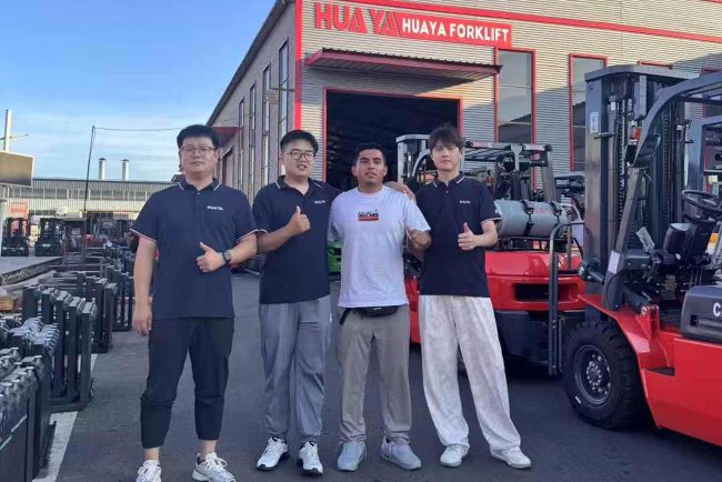 Peru Customer Visits HUAYA Factory